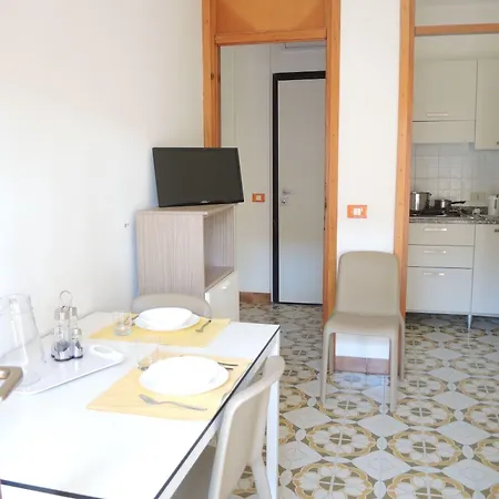 Comfy Seaside Flat Ideal For 5 Guests - Beahost